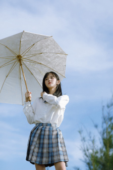 女生裙子里面到底穿了啥